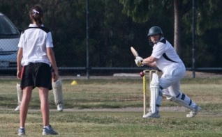 Amelia Radford fields as Adele Walker bats Bushfire03-Adele-Amelia 318pix